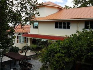 บ้านสวนอัมพร