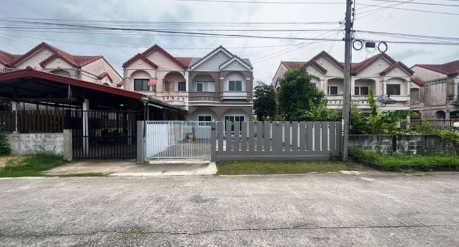 หมู่บ้านสวนแสนสุข