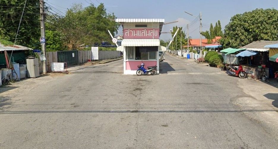 หมู่บ้านสวนแสนสุข