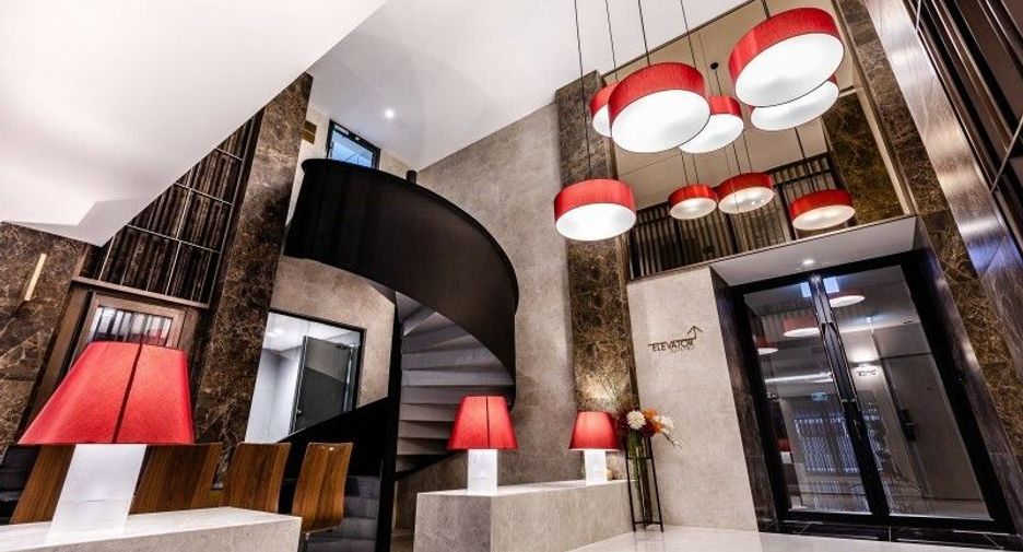 Runesu Thonglor 5