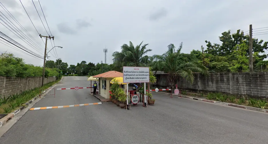 莱克伍德村