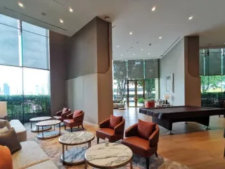 For sale 4 ベッドルーム condo in Khlong San, Bangkok