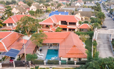 The Lakes Pool Villa