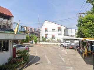 Baan Butsabakam Village
