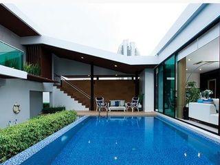 โมเวนพิค เรสซิเดนท์ แอนด์ พูลวิลล่า