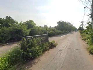 Baan Eua Athon Baan Ped