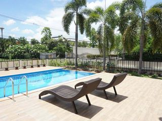 Thanaporn Lake Home