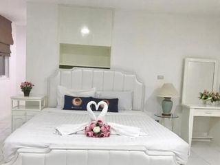 RoomQuest Kata Residences