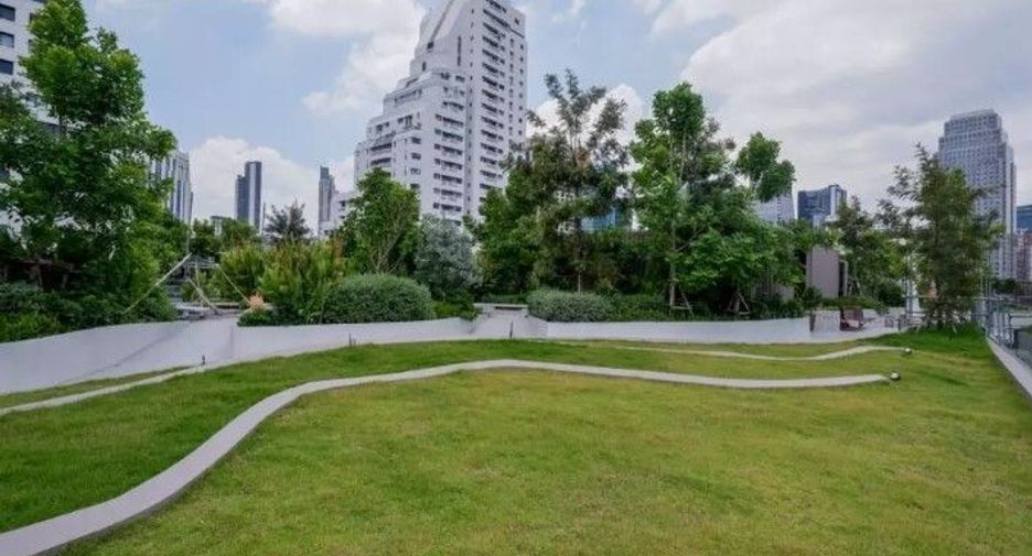 FYNN Asoke Sukhumvit 10