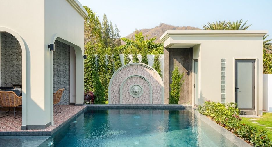 Birdie Pool Villas