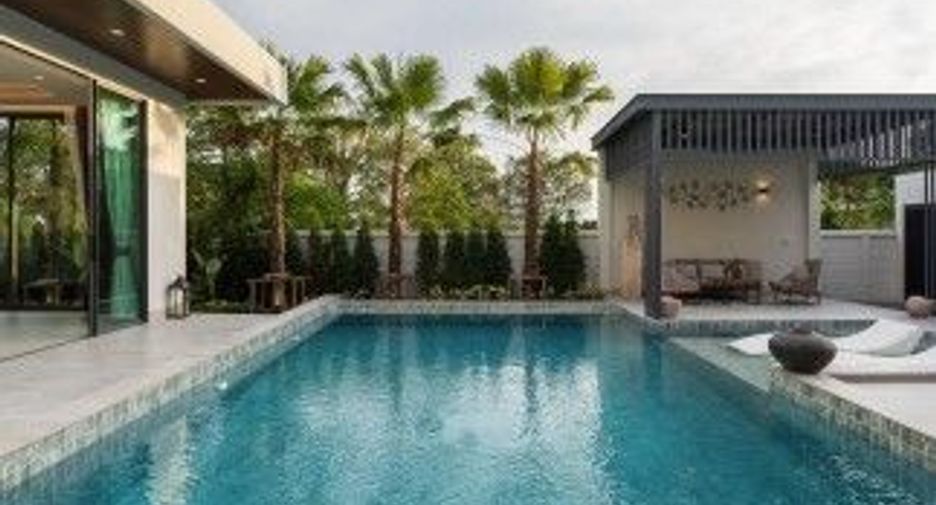 Birdie Pool Villas