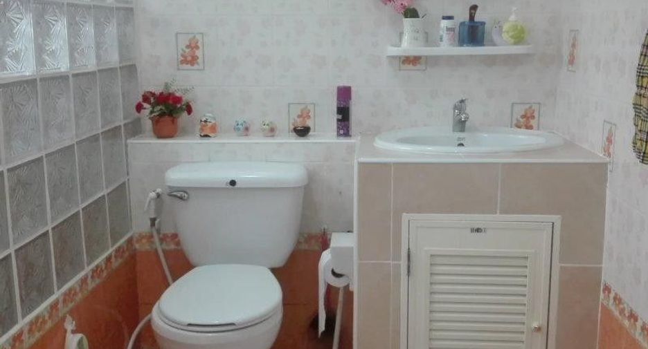 Baan Suai Lom Suan