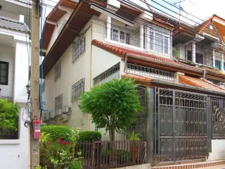 Royal Nakarin Villa