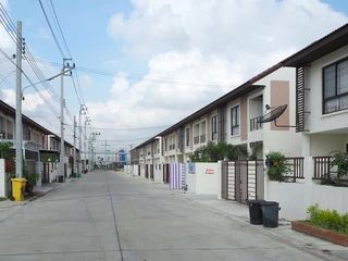 Omthana Chaiphruek-Wongwaen