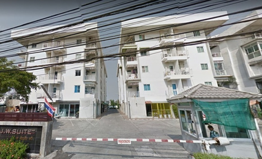 J.W. Suite Chok Chai 4