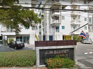 J.W. Suite Chok Chai 4