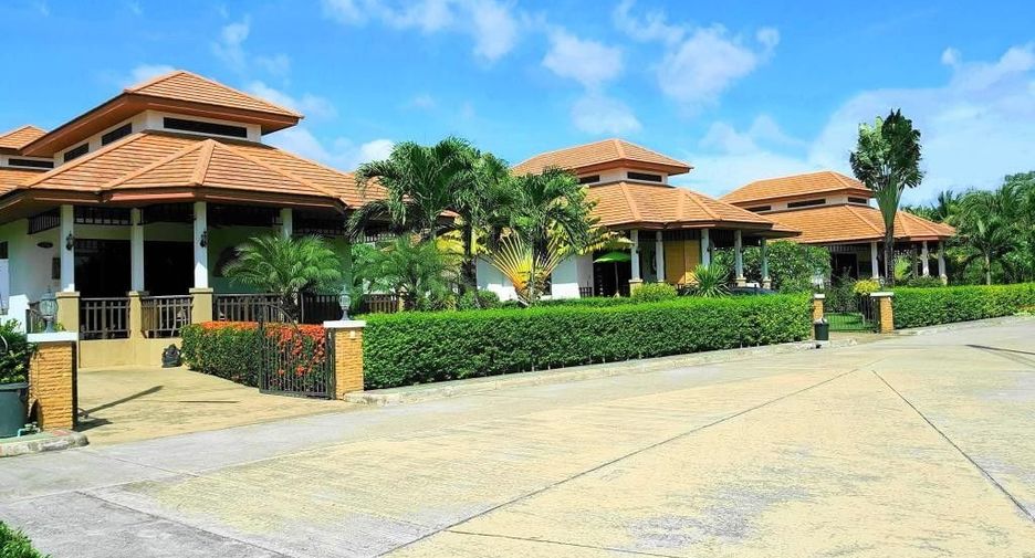 Manora Village II