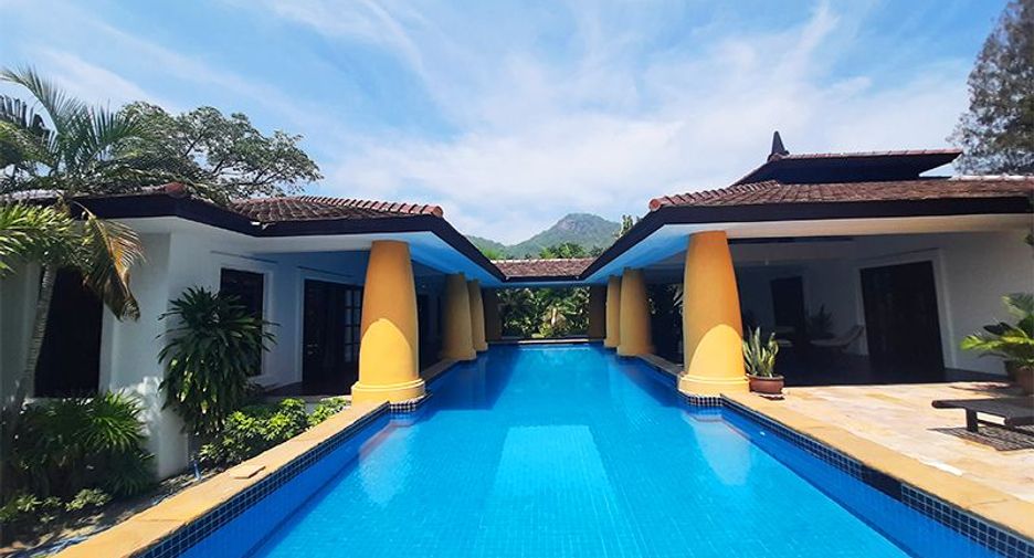 Hunsa Residence