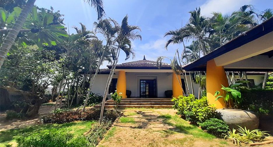 Hunsa Residence