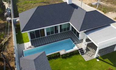 Casa Tailandesa Villa con Piscina