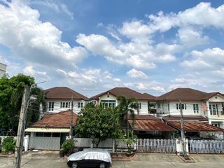 Baan Patra Krungthep Kreetha