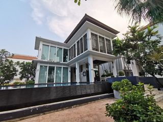 Baan klang mueanh s-sense Srinakarin