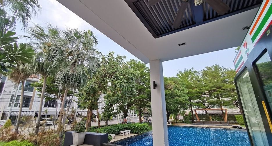 Casa en el Centro de la Ciudad, S St. Srinakarin