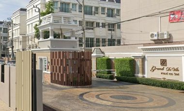 GRAND DE VILLE SRINAKARIN