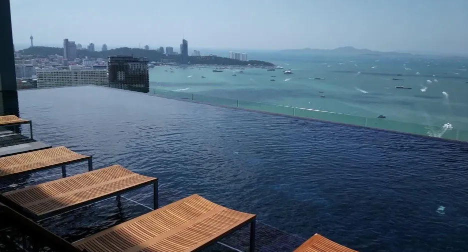 For rent 2 bedrooms condo in Central Pattaya, Pattaya
