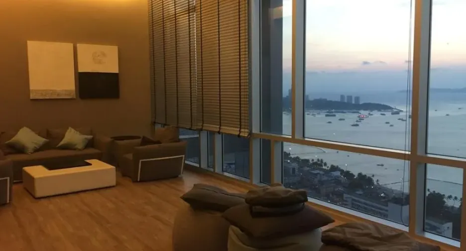 For rent 2 bedrooms condo in Central Pattaya, Pattaya