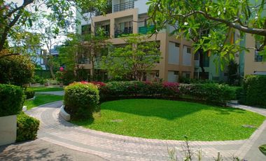 À vendre 2 chambres condo à Khlong Toei, Bangkok