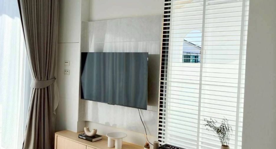 Modern Life Japane Phuket