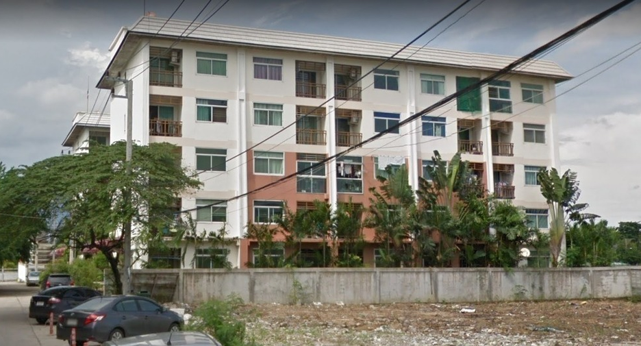 Kacha Puri Condominium