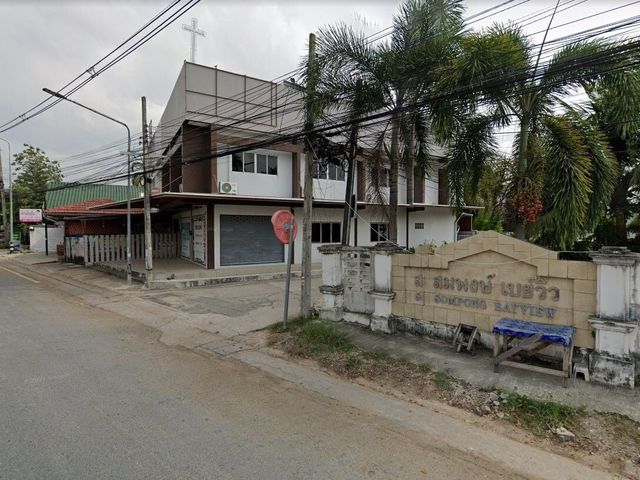 หมู่บ้านสมพงษ์ เบย์วิว