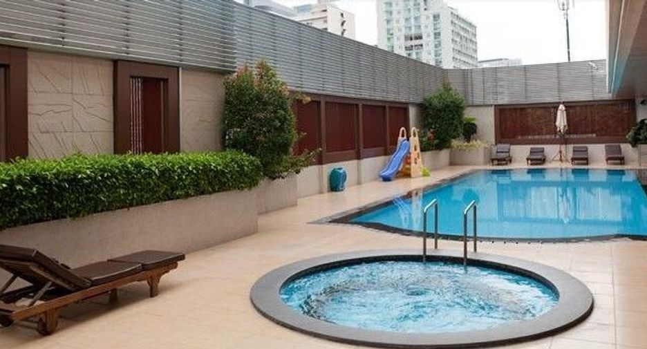S.M Grande Residence