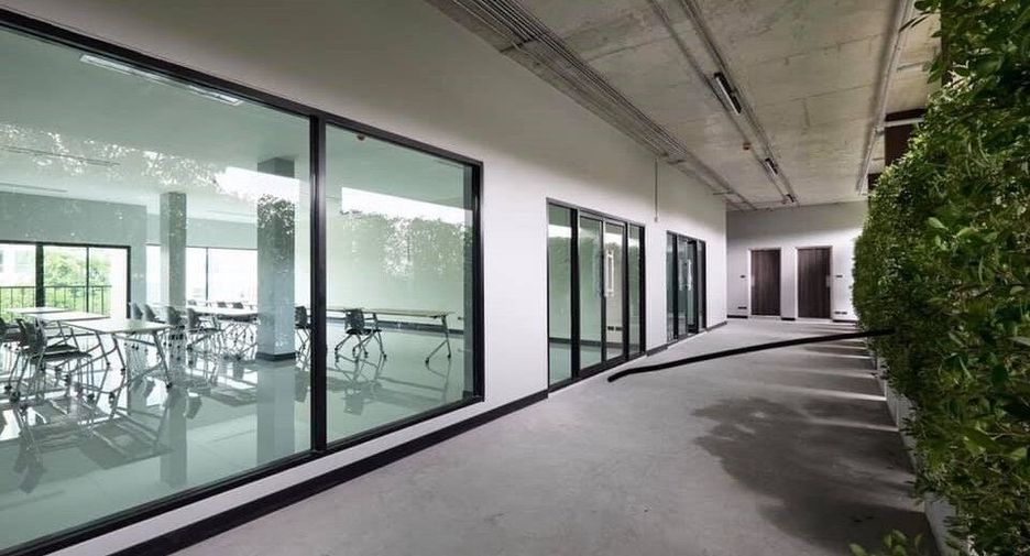 Nice Office, Аэропортная улица
