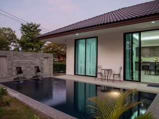 Mil Pool Villas