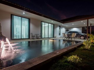 Mil Pool Villas