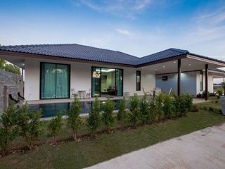 Mil Pool Villas