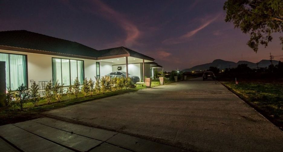 Mil Pool Villas