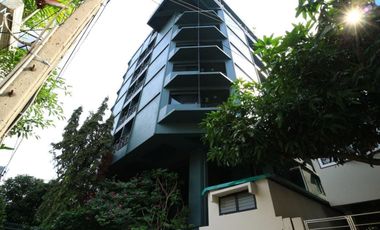 Aree Corner