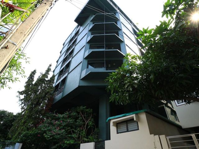 Aree Corner