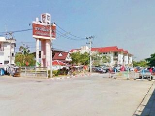 Baan Ua-Athorn San Phi Suea