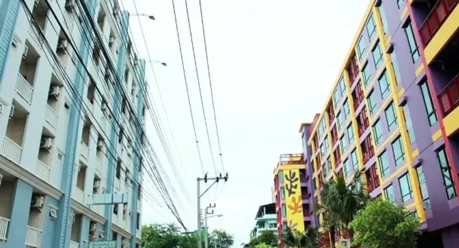 L Style Condo