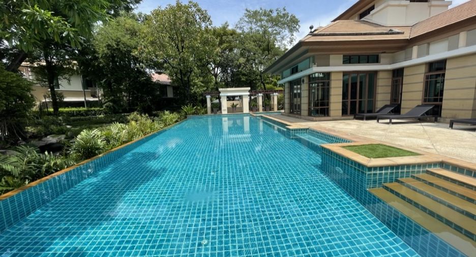 For rent and for sale 4 bed house in Watthana, Bangkok