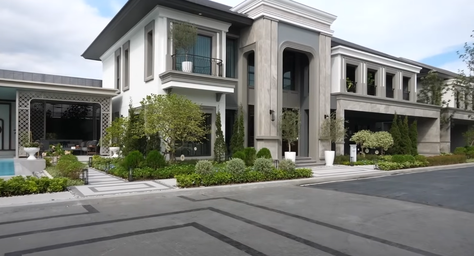Grand Bangkok Boulevard State Bangna