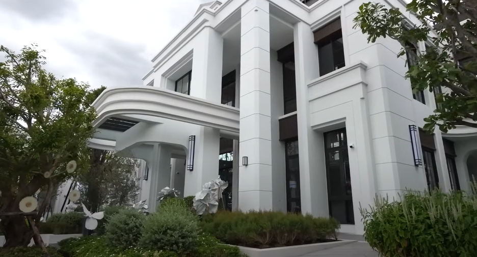 Grand Bangkok Boulevard State Bangna