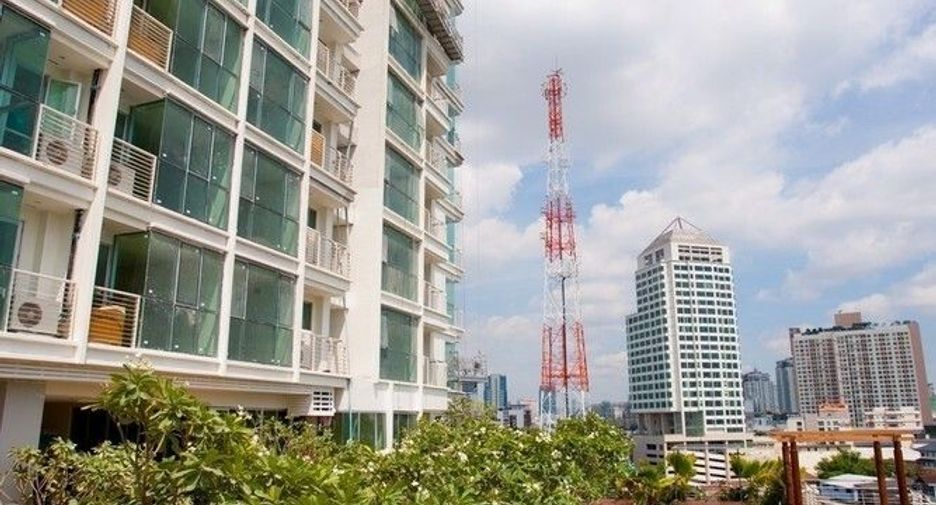 Le Luk Condominium