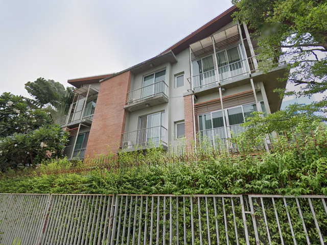 Baan Rom Yen Ekkamai 2