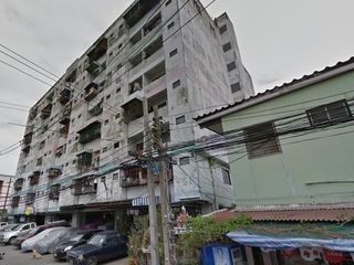 Choke Thanachai Condominium